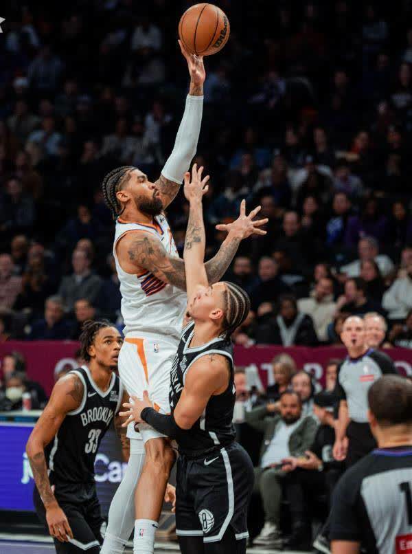 爱游戏体育投注平台Rookie迎来十二赛季出色发挥，拜仁观众热烈欢呼！